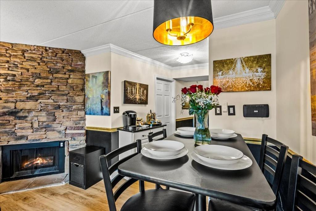 Walk To Anakeesta Romantic 1Br W Fireplace Gatlinburg Exterior photo